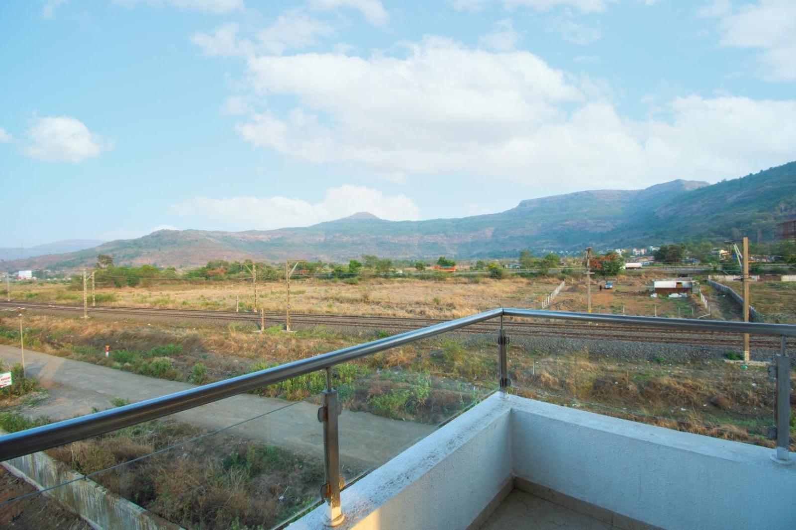 Empyrean Stay Ll 6Bhk Ll Royal Bramha Palace Ll Pvt Pool Ll Lonavala Buitenkant foto